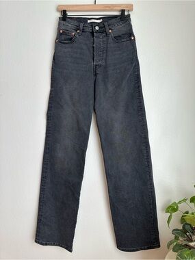 Levi's Charcoal Black Ribcage Straight Jeans, sz 26x32